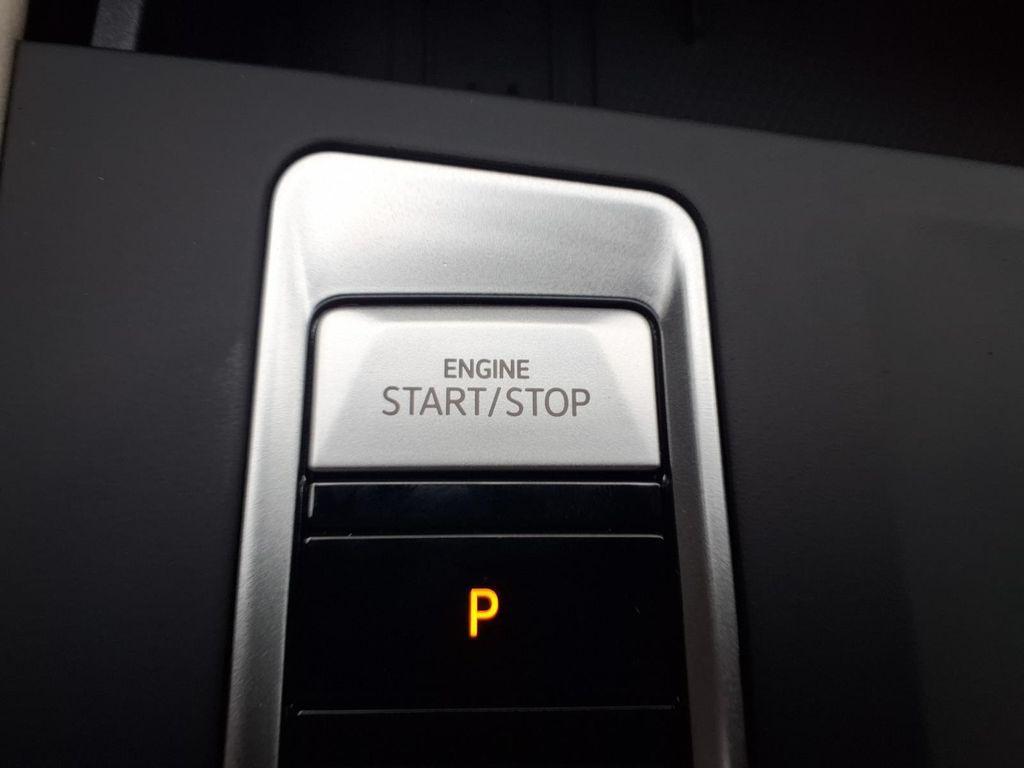 new 2026 Volkswagen Atlas car, priced at $40,245