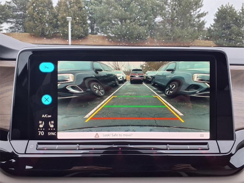 new 2026 Volkswagen Atlas car, priced at $38,745