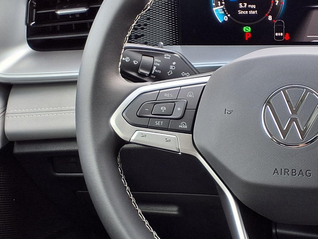 new 2025 Volkswagen Tiguan car, priced at $31,870