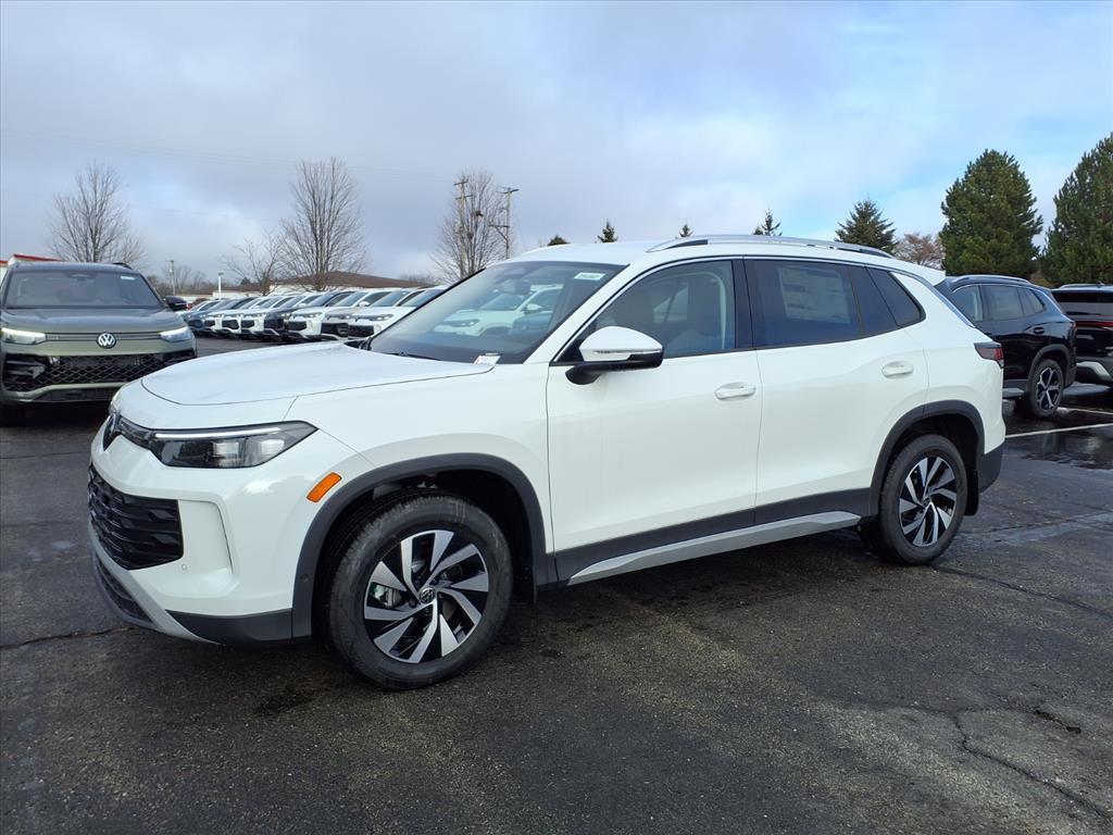 new 2025 Volkswagen Tiguan car, priced at $27,499