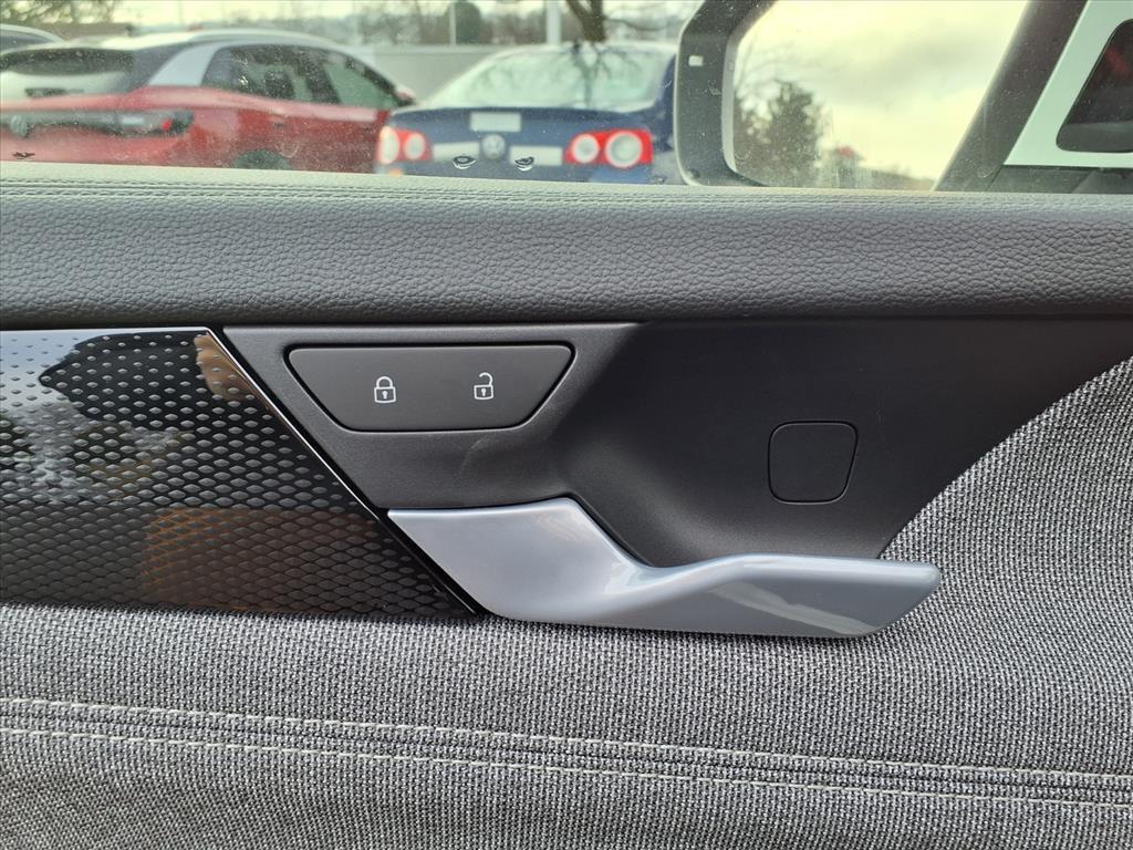 new 2025 Volkswagen Tiguan car, priced at $27,499