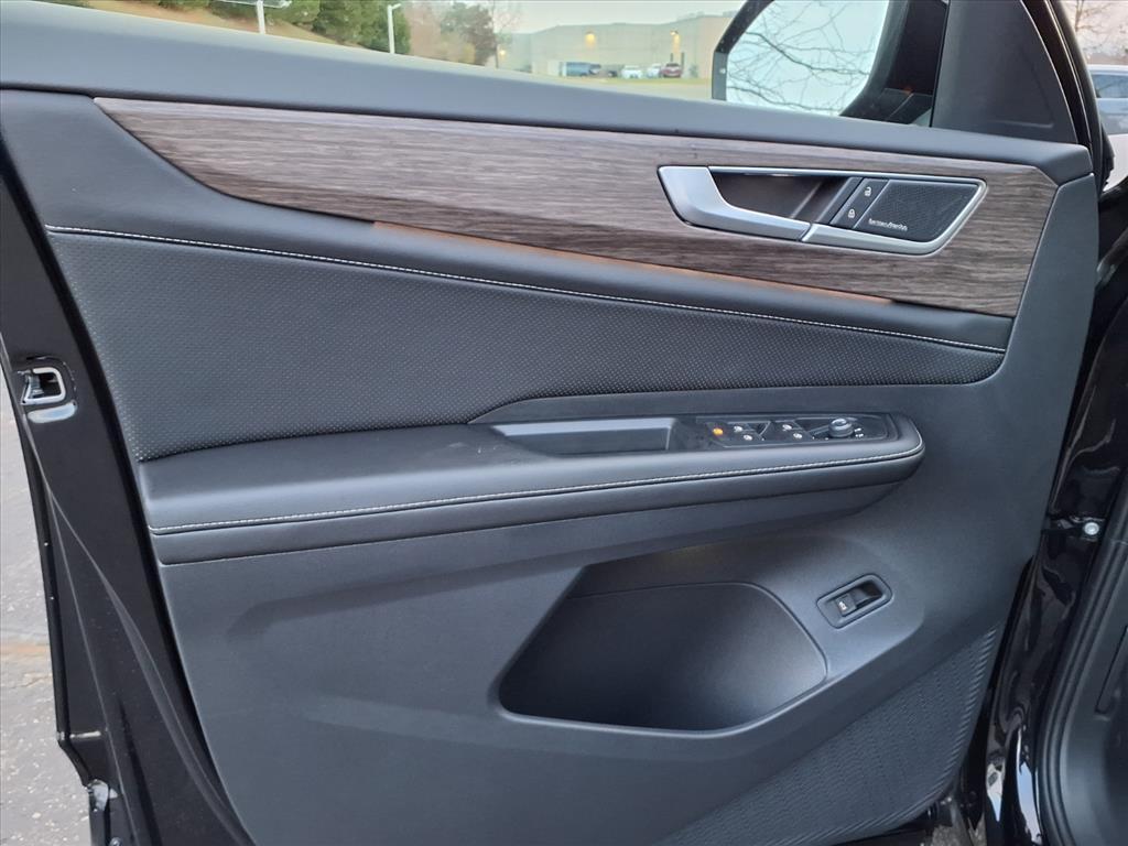 new 2026 Volkswagen Atlas car, priced at $52,181