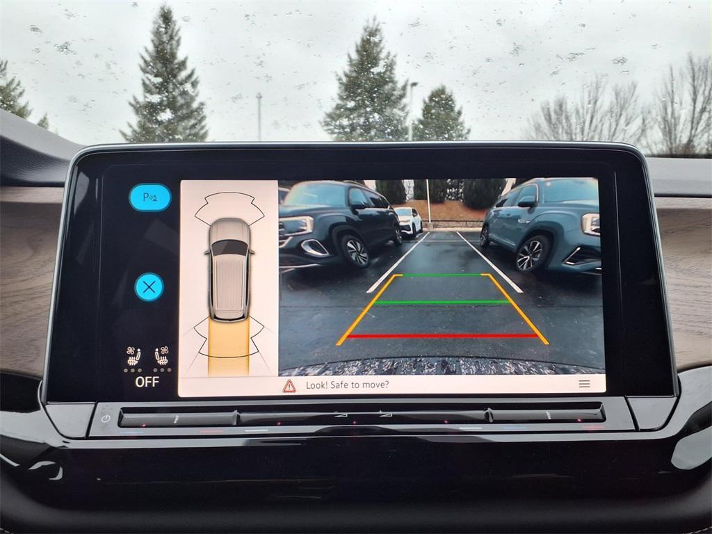 new 2026 Volkswagen Atlas car, priced at $43,490