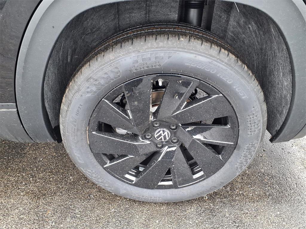 new 2026 Volkswagen Atlas car, priced at $43,490