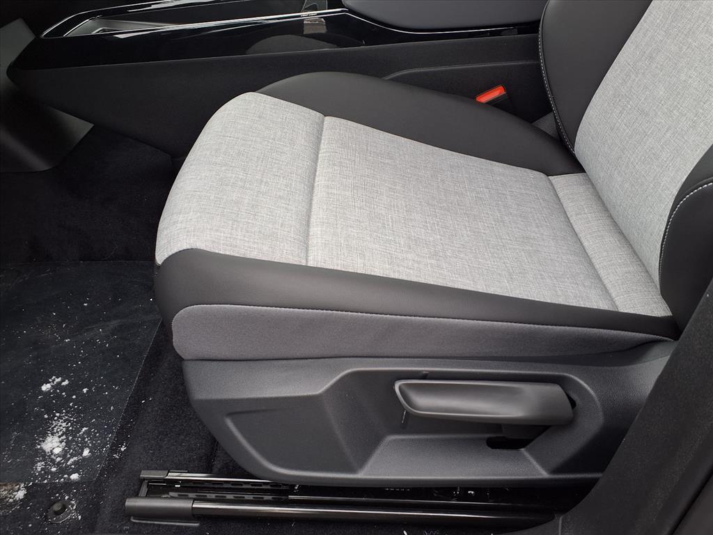 new 2025 Volkswagen ID.4 car, priced at $39,655