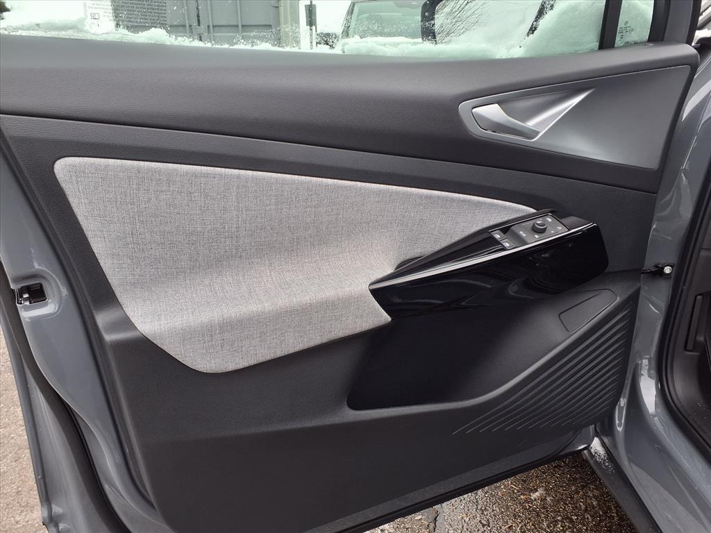 new 2025 Volkswagen ID.4 car, priced at $39,655