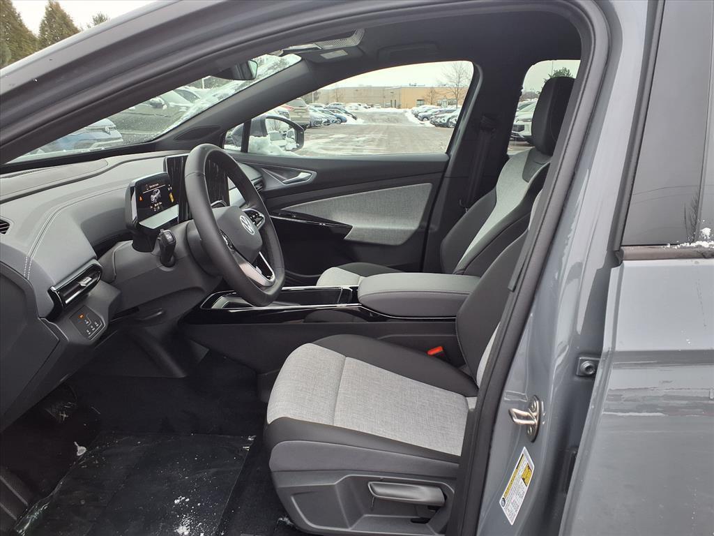 new 2025 Volkswagen ID.4 car, priced at $39,655