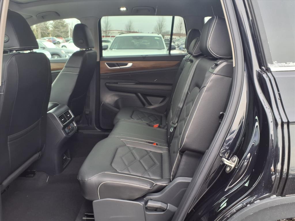 new 2026 Volkswagen Atlas car, priced at $45,022