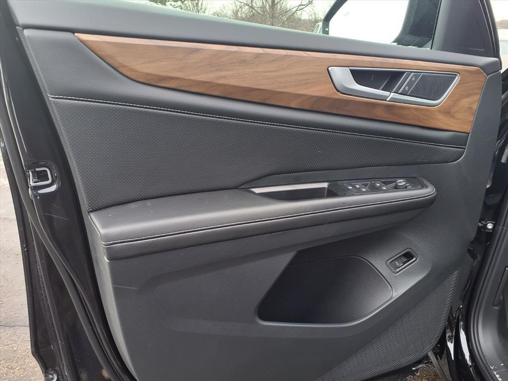 new 2026 Volkswagen Atlas car, priced at $46,022