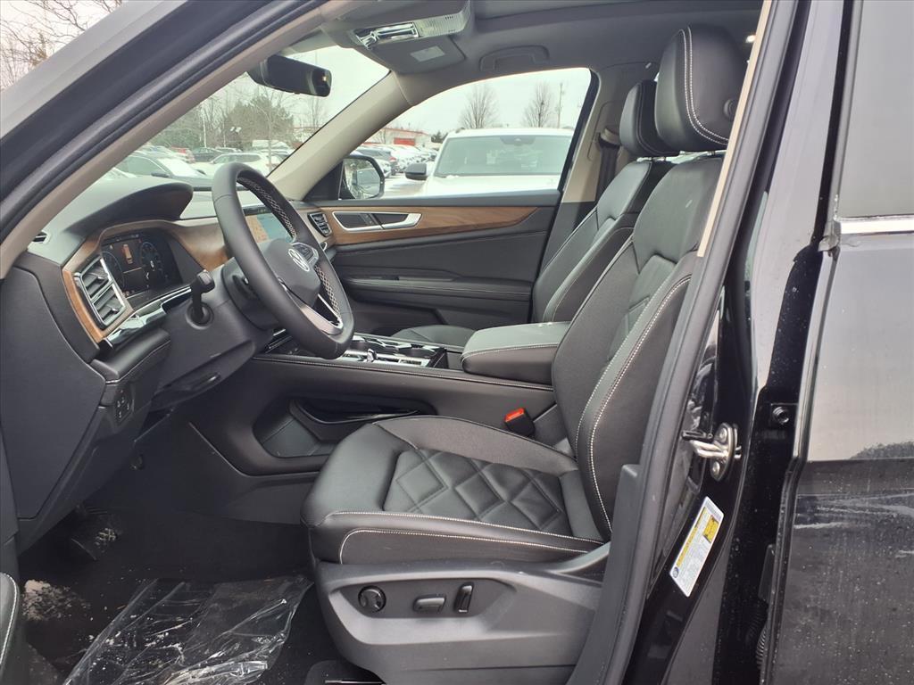 new 2026 Volkswagen Atlas car, priced at $45,022