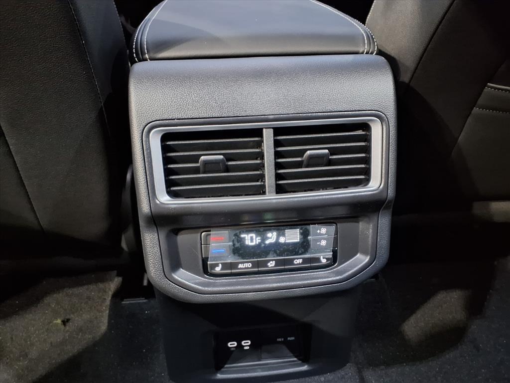 new 2026 Volkswagen Atlas car, priced at $52,779