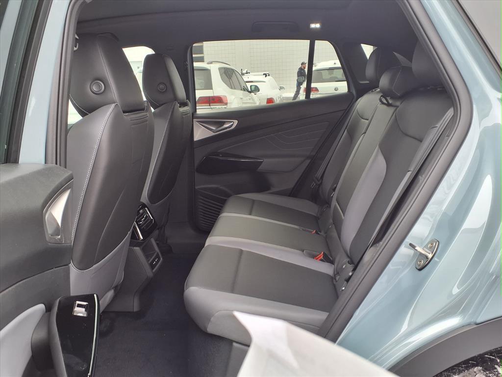 new 2025 Volkswagen ID.4 car, priced at $45,190