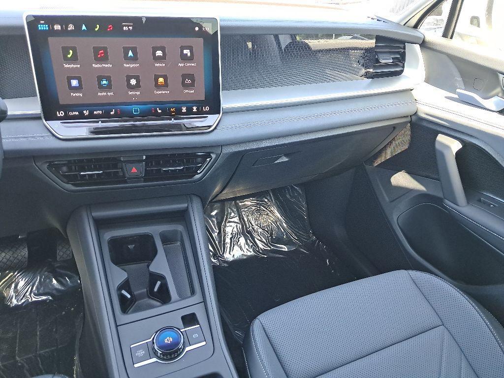 new 2025 Volkswagen Tiguan car, priced at $30,406