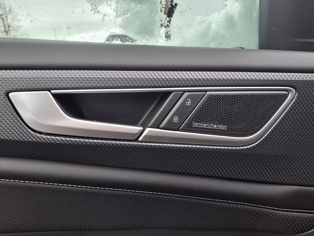 new 2026 Volkswagen Atlas Cross Sport car, priced at $51,969