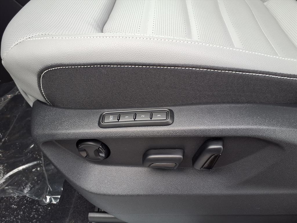 new 2026 Volkswagen Atlas Cross Sport car, priced at $47,353