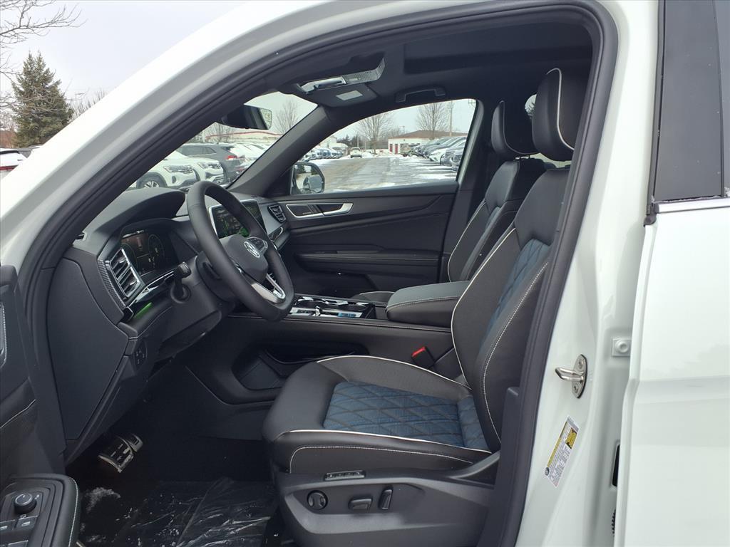 new 2026 Volkswagen Atlas Cross Sport car, priced at $52,197