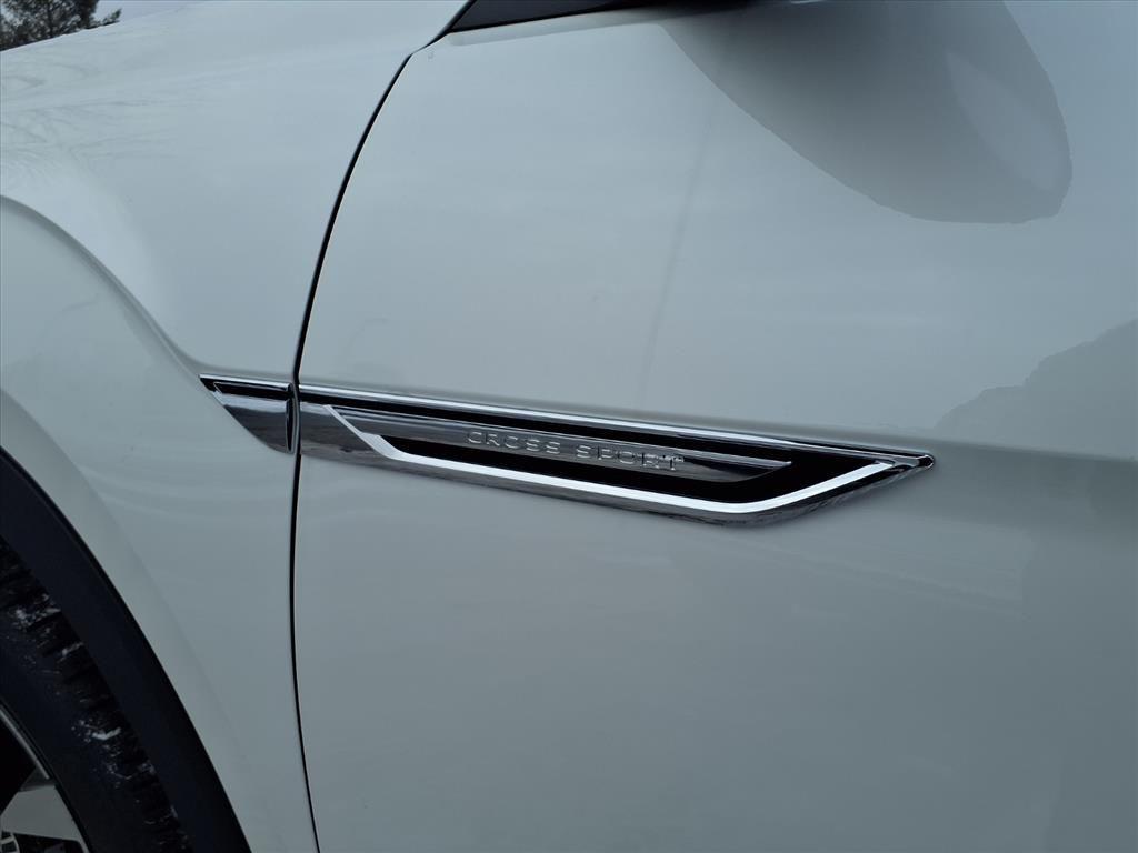 new 2026 Volkswagen Atlas Cross Sport car, priced at $51,197