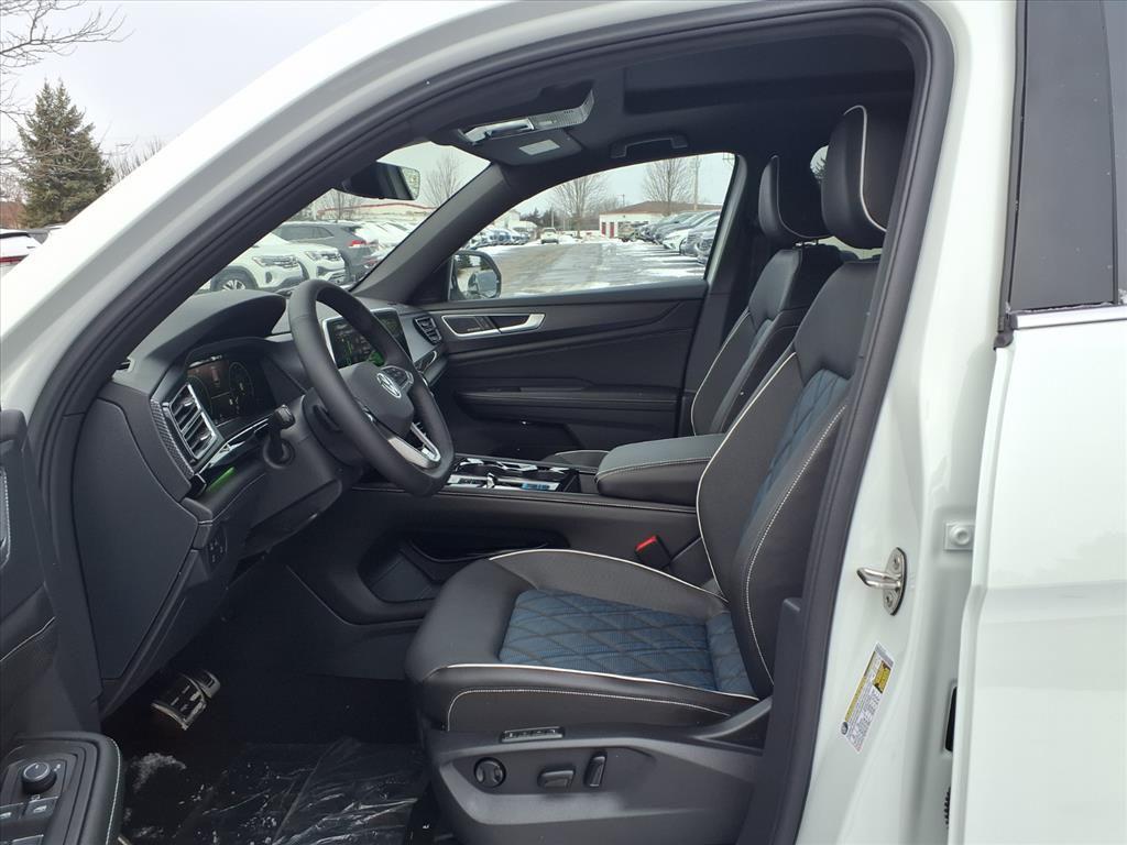 new 2026 Volkswagen Atlas Cross Sport car, priced at $51,197