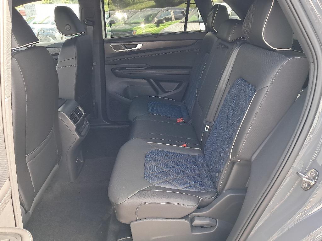 new 2026 Volkswagen Atlas Cross Sport car, priced at $52,639