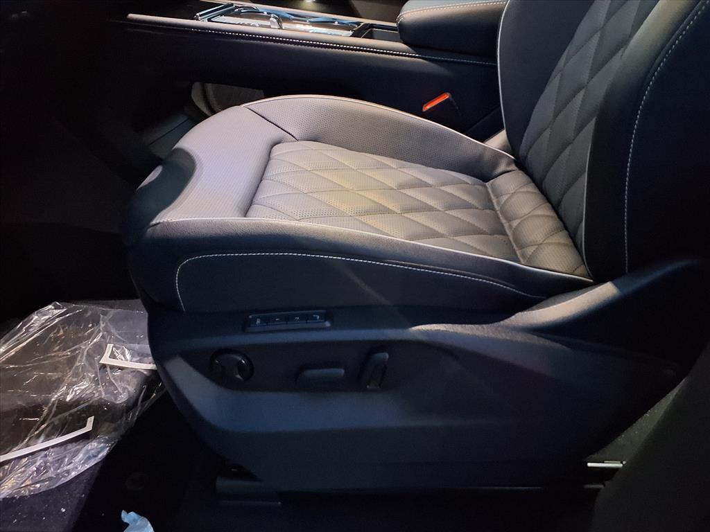 new 2026 Volkswagen Atlas Cross Sport car, priced at $52,197