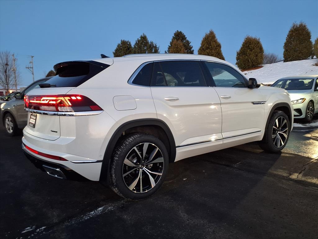 new 2026 Volkswagen Atlas Cross Sport car, priced at $52,197