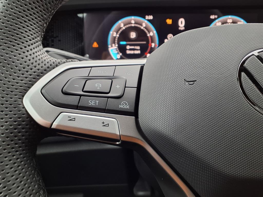 new 2026 Volkswagen Tiguan car, priced at $38,854