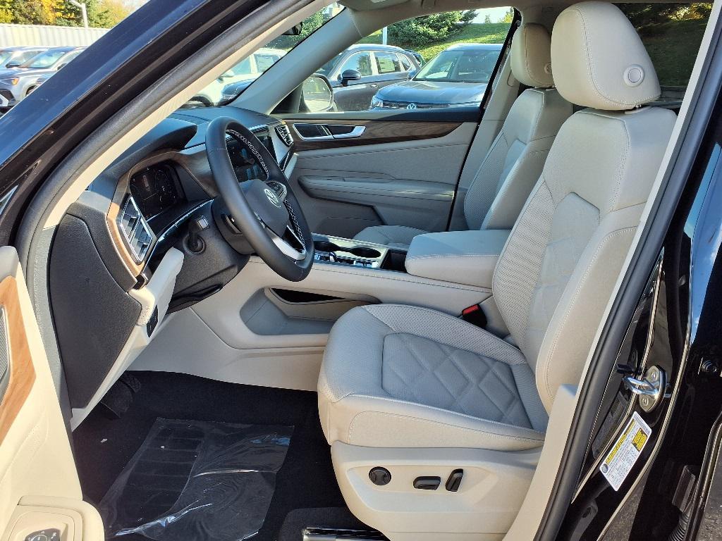 new 2026 Volkswagen Atlas car, priced at $39,245