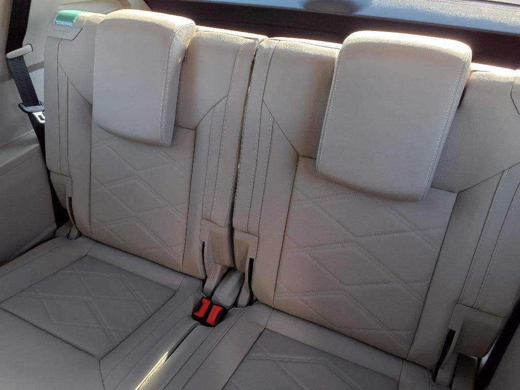 new 2026 Volkswagen Atlas car, priced at $39,245