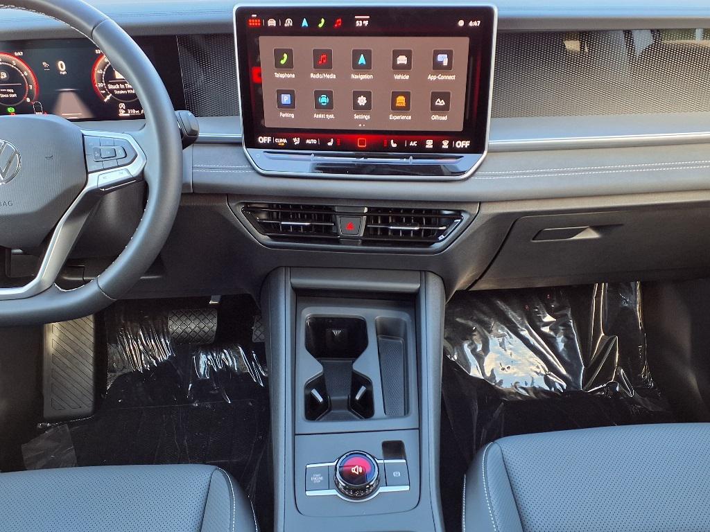 new 2025 Volkswagen Tiguan car, priced at $33,220