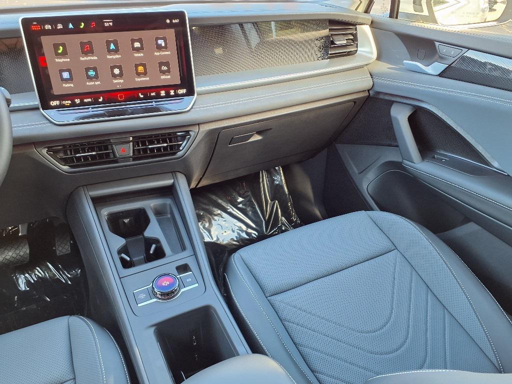 new 2025 Volkswagen Tiguan car, priced at $33,220