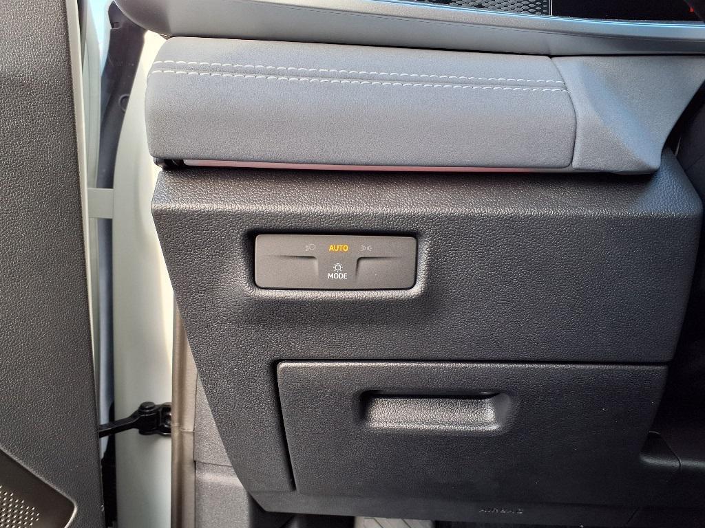 new 2025 Volkswagen Tiguan car, priced at $33,220