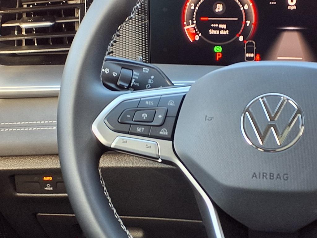 new 2025 Volkswagen Tiguan car, priced at $33,220