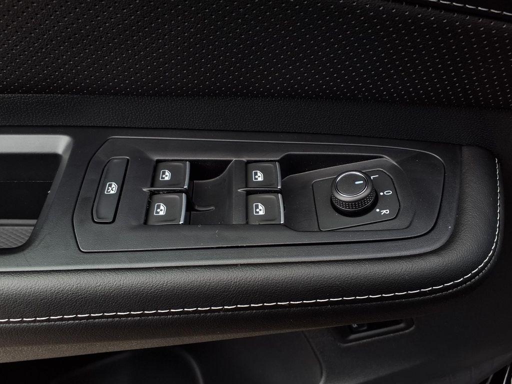 new 2026 Volkswagen Atlas car, priced at $49,054