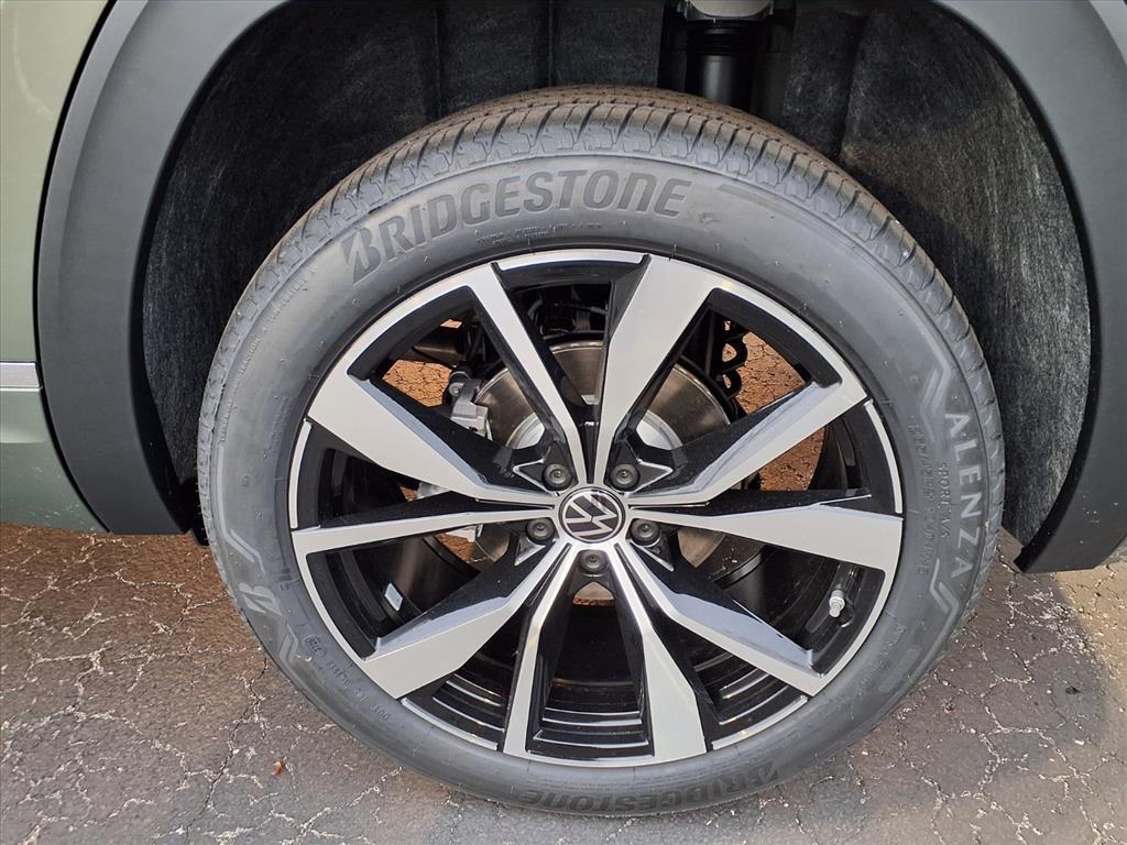 new 2026 Volkswagen Atlas car, priced at $53,779