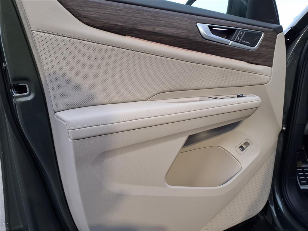 new 2026 Volkswagen Atlas car, priced at $53,779