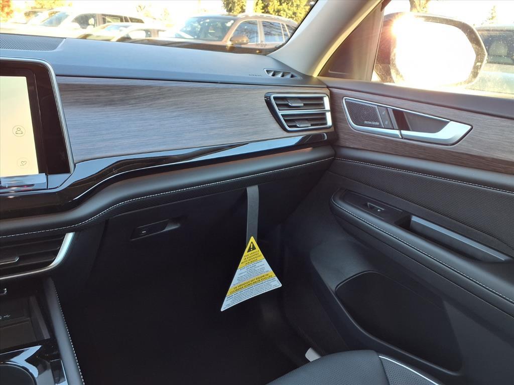 new 2026 Volkswagen Atlas car, priced at $52,181