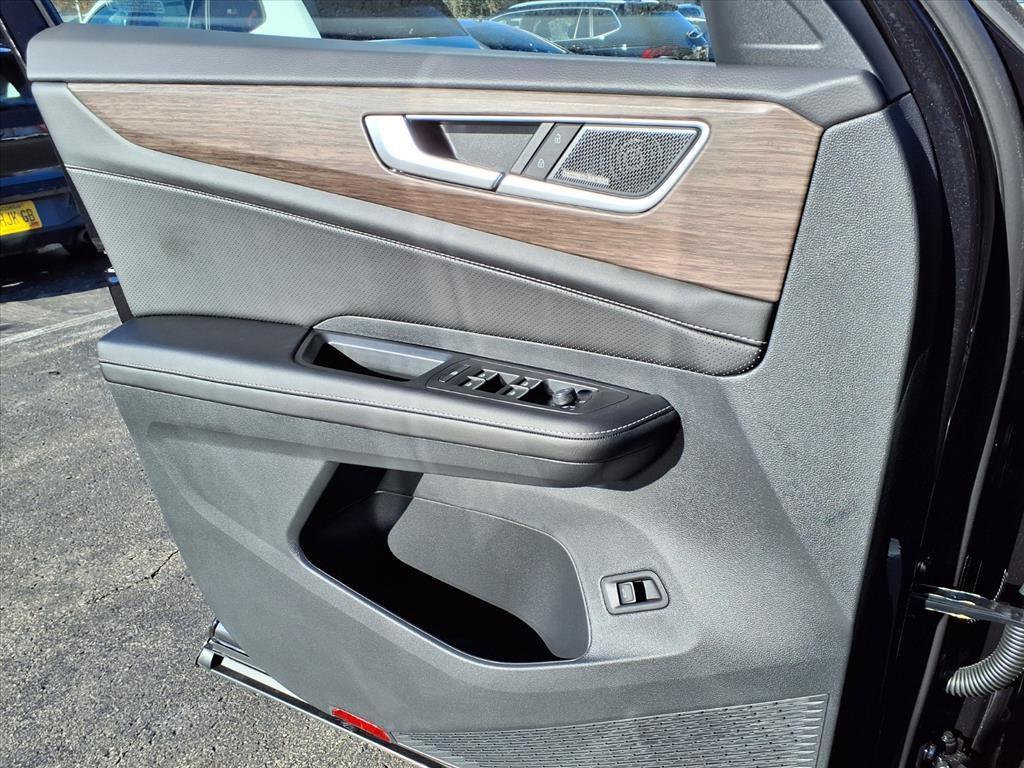 new 2026 Volkswagen Atlas car, priced at $52,181