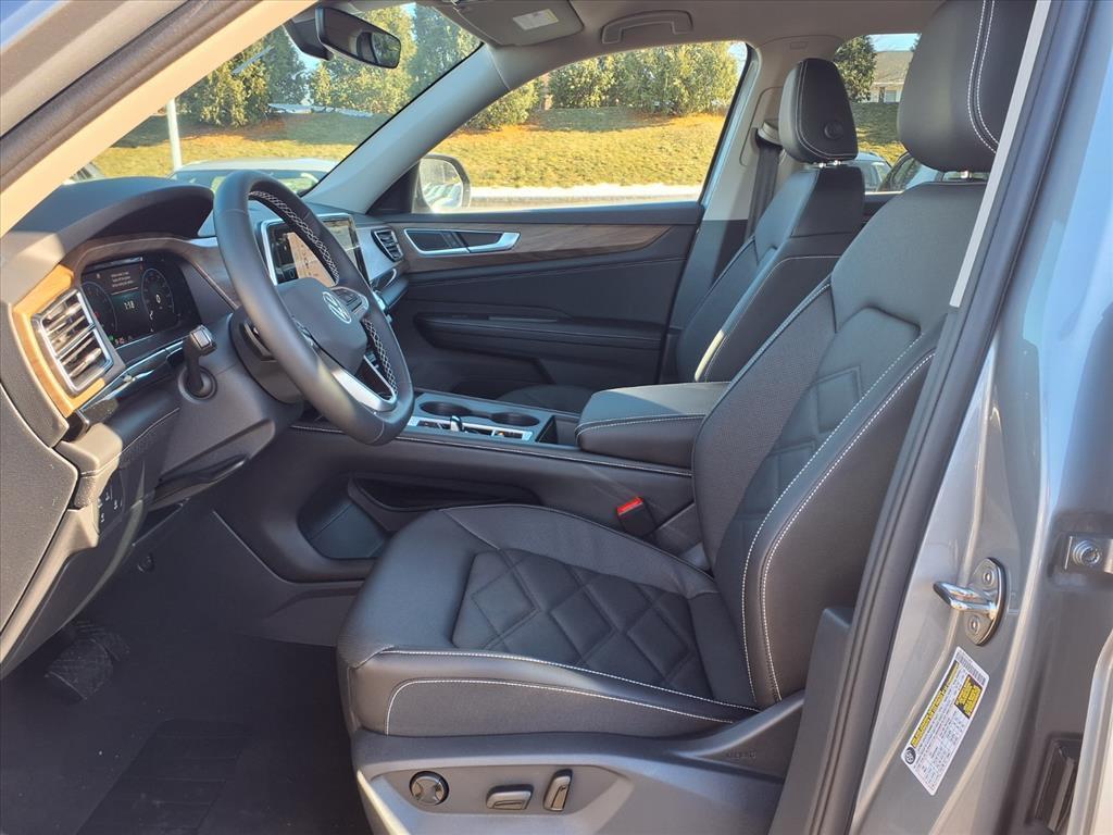 new 2026 Volkswagen Atlas car, priced at $39,245