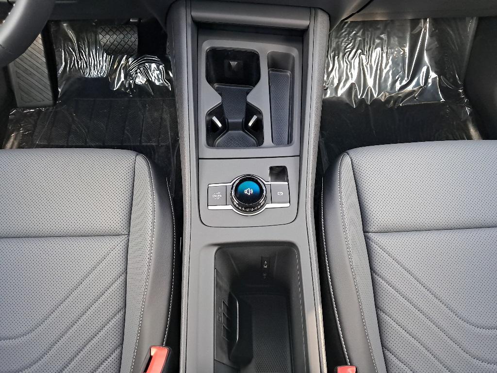 new 2025 Volkswagen Tiguan car, priced at $32,188