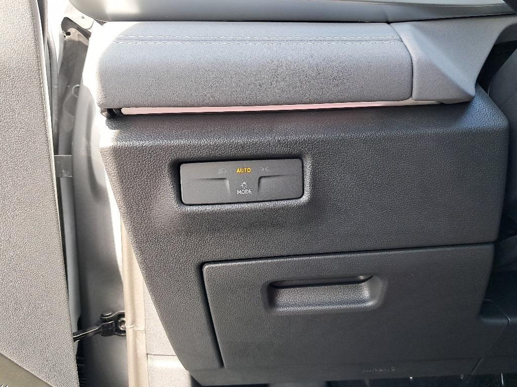 new 2025 Volkswagen Tiguan car, priced at $32,188