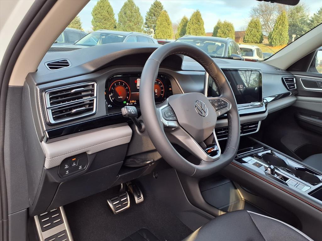 new 2026 Volkswagen Atlas car, priced at $46,264