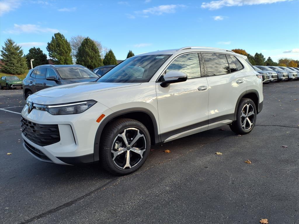 new 2025 Volkswagen Tiguan car, priced at $32,256