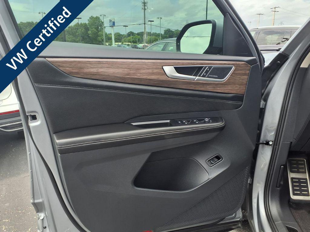 used 2026 Volkswagen Atlas car, priced at $50,898