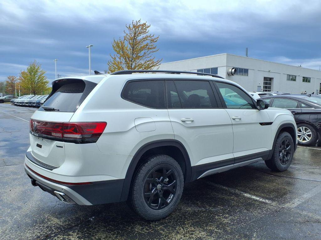 new 2026 Volkswagen Atlas car, priced at $46,111