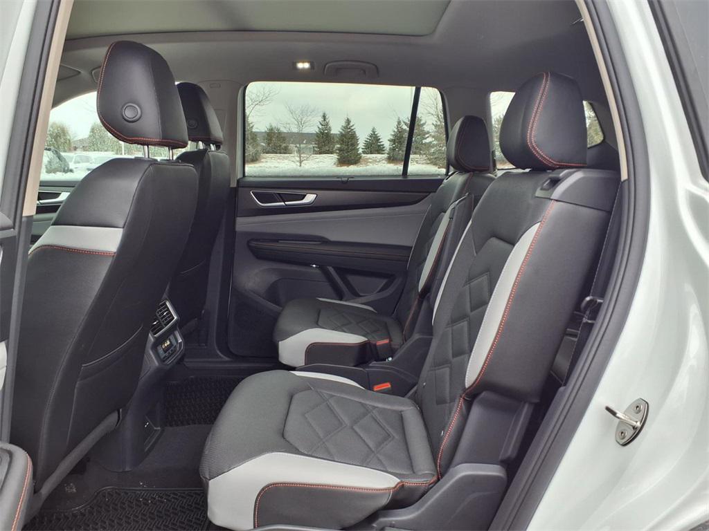 new 2026 Volkswagen Atlas car, priced at $46,362