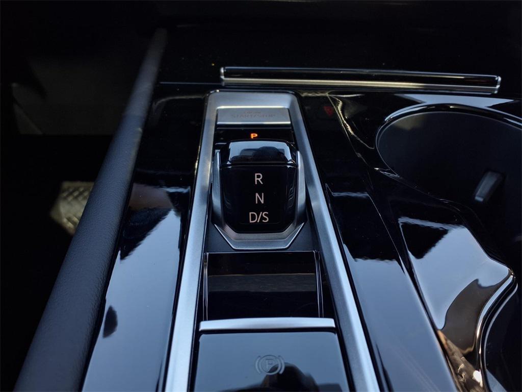 new 2026 Volkswagen Atlas car, priced at $44,522