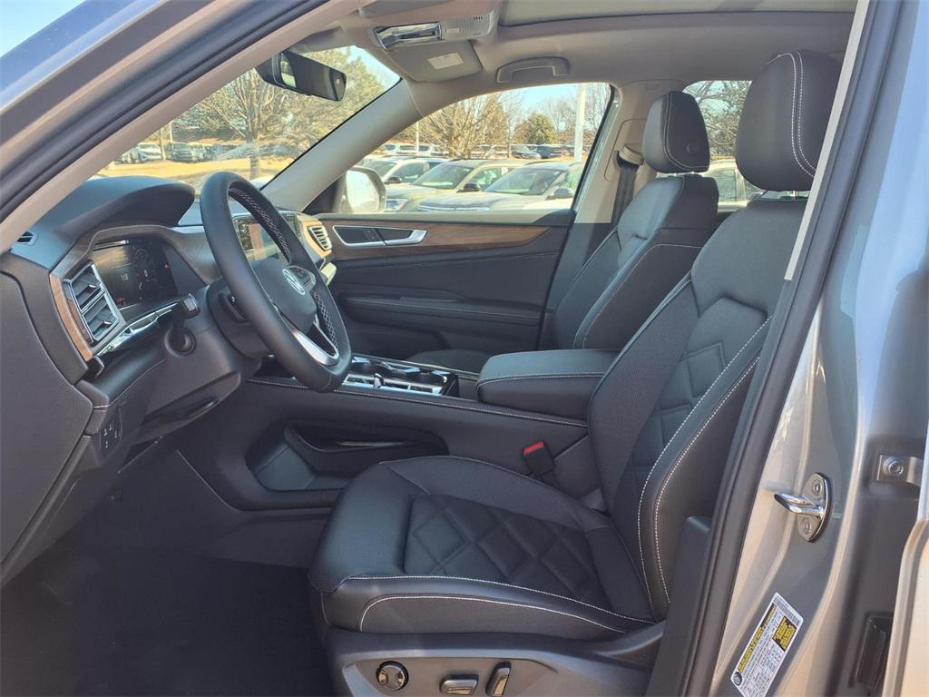 new 2026 Volkswagen Atlas car, priced at $44,522