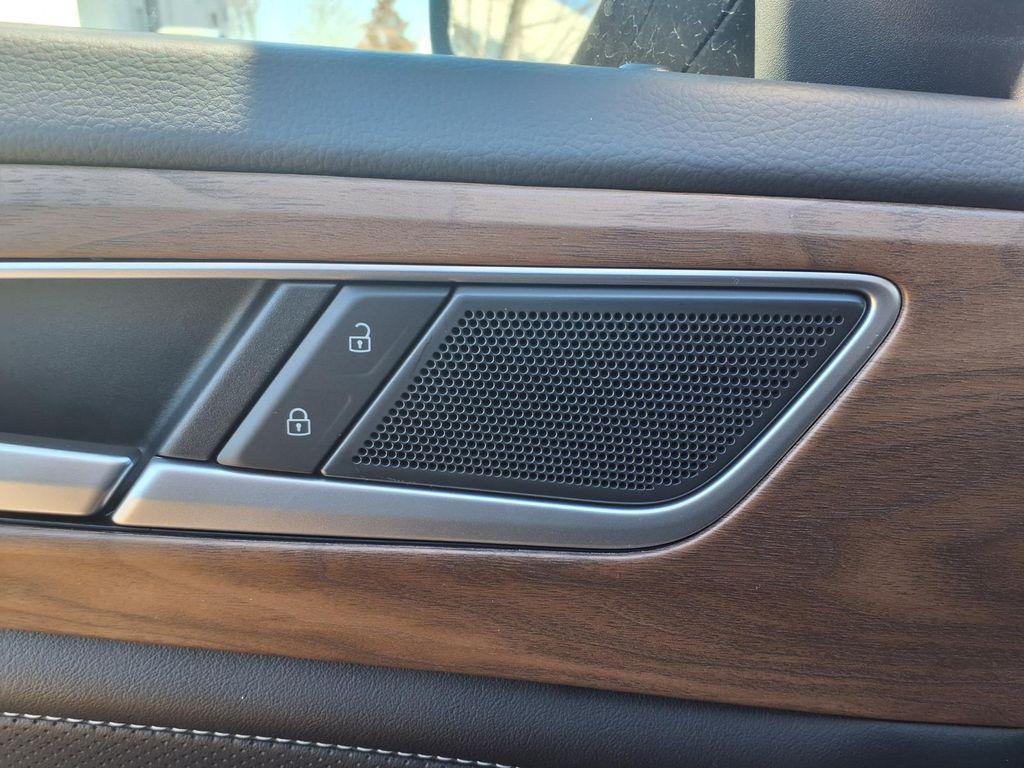 new 2026 Volkswagen Atlas car, priced at $46,022