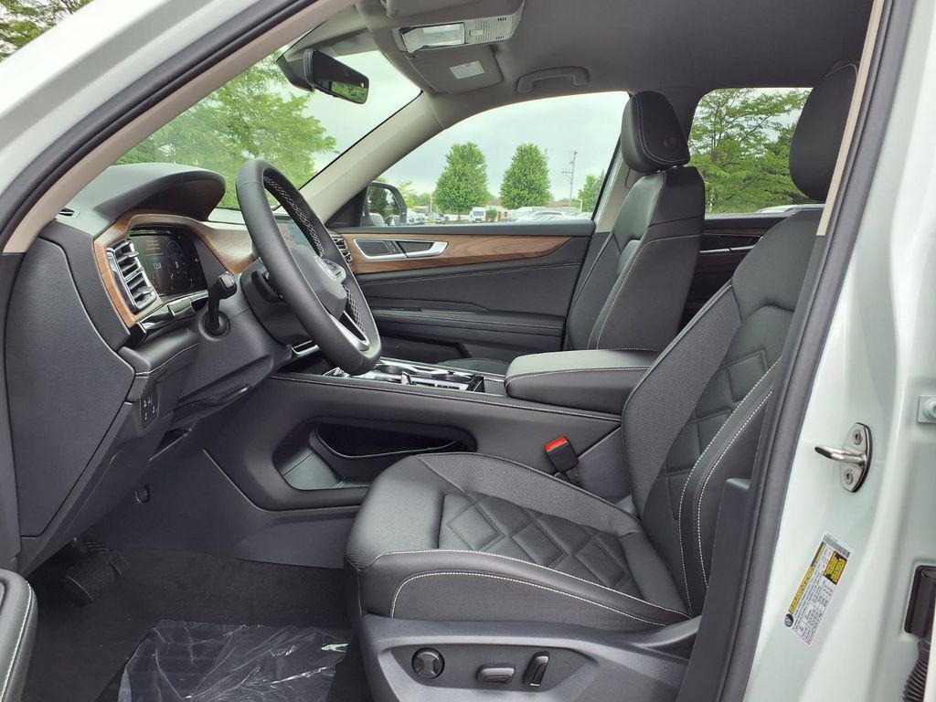 new 2026 Volkswagen Atlas car, priced at $44,013