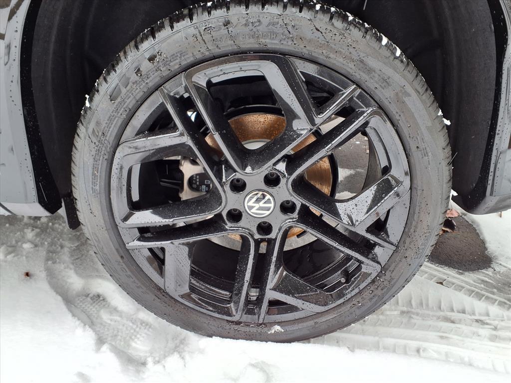 new 2026 Volkswagen Tiguan car, priced at $38,610